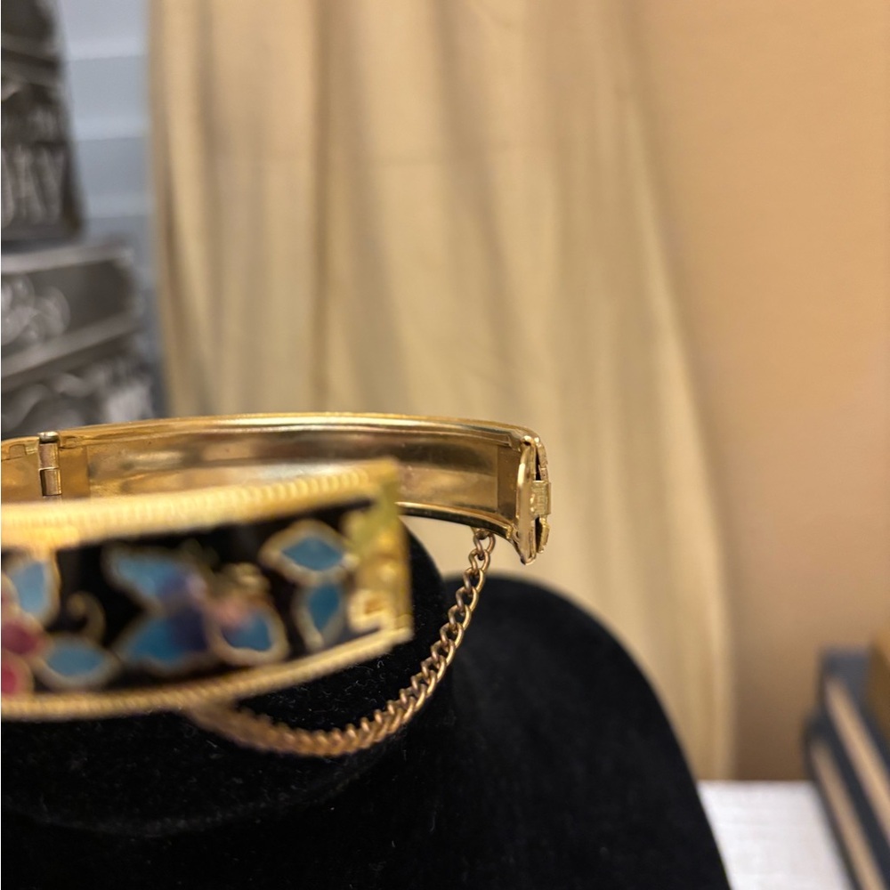 Vintage Goldtone Multicolor Cloisonné Enamel Hinged Bangle Bracelet - Picture 2 of 5